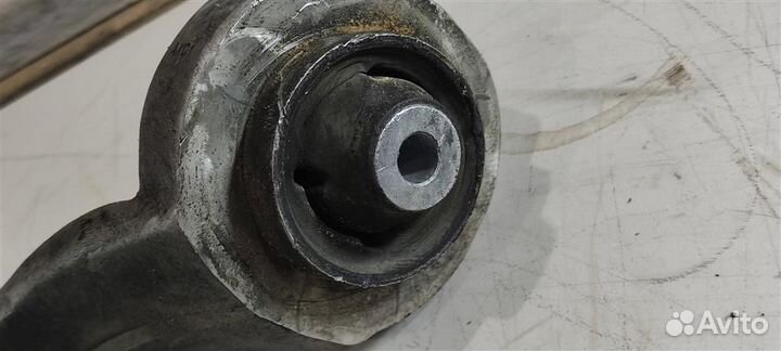 Рычаг передний левый 8K0407695E 2.0 Турбо бензин