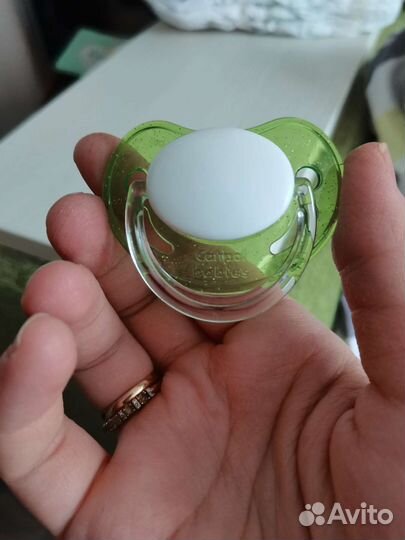 Соска/пустышка, гамачок для купания, присыпка