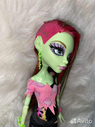 Кукла монстр хай венера