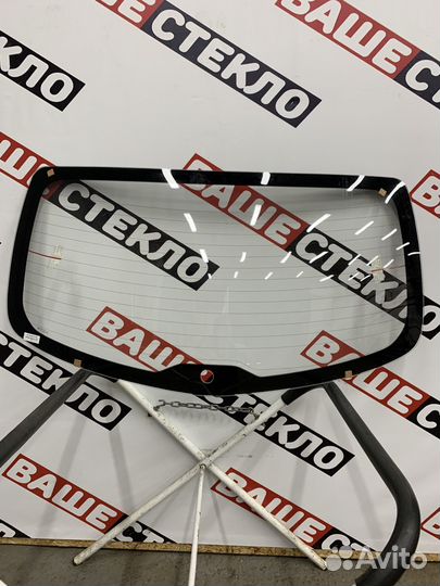 Заднее стекло на Nissan Qashqai J11 Замена