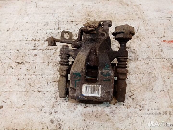 Суппорт задний левый Citroen C4 Picasso UD DV6TED4