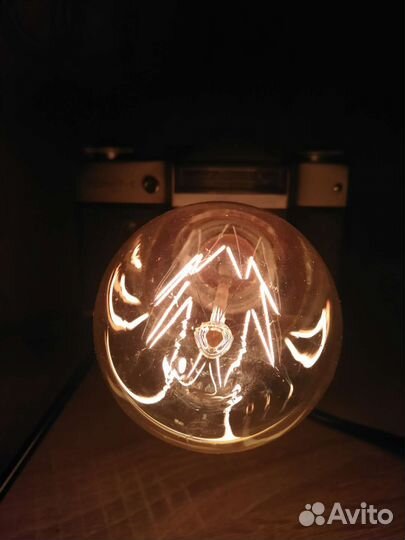 Настольный ночник-светильник 