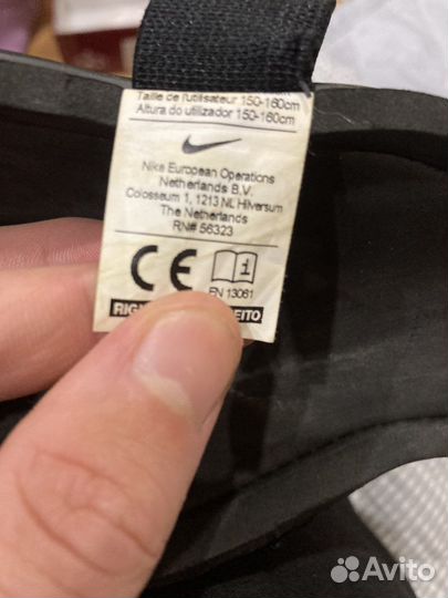 Футбольные щитки