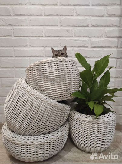 Корзина плетеная из ротанга