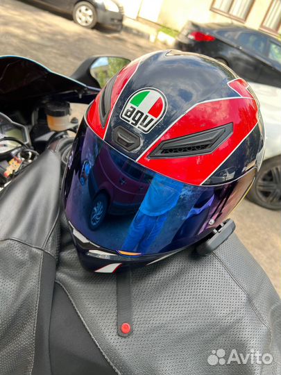 Мотоциклетный шлем agv k1