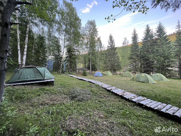 Кемпинг на берегу реки/Палаточный лагерь