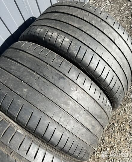 Michelin Pilot Sport 4 S 255/40 R20 и 285/35 R20