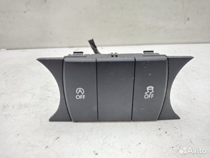 Кнопка антипробуксовочной системы Volkswagen