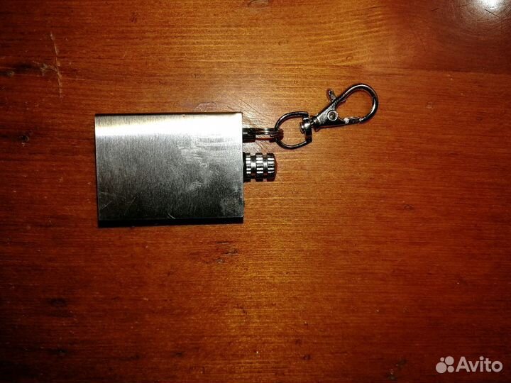 Зажигалка бензиновая