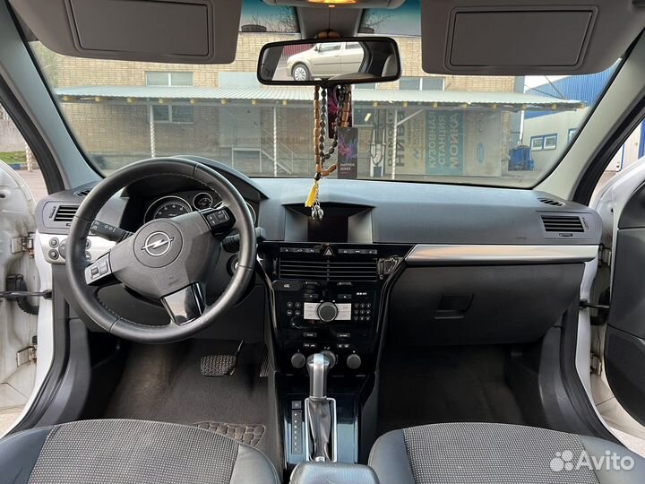 Opel Astra 1.8 AT, 2012, 245 715 км