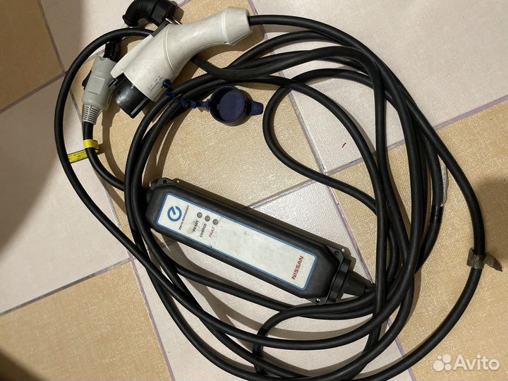 Оригинальное Зарядное устройство для электромобиля