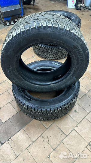 Goodyear Ultragrip Ice Arctic 215/60 R16 99T