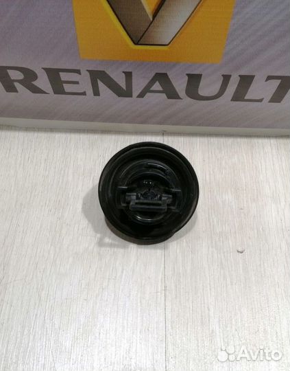 Крышка бензобака Renault sandero
