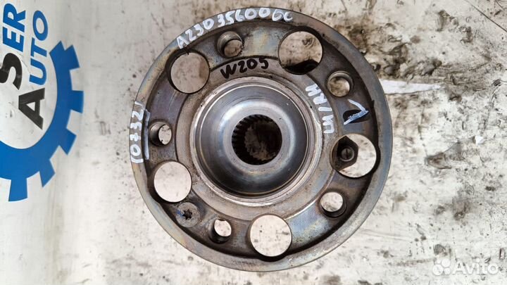 Mercedes W205 14- Ступица задняя левая и правая