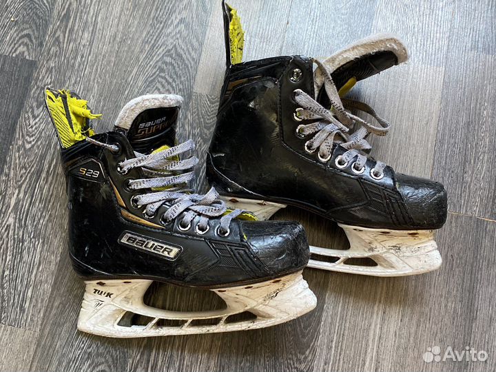 Коньки хоккейные