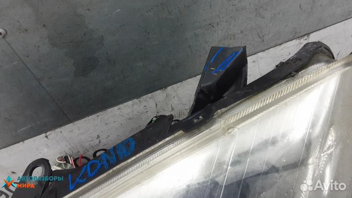 Фара левая Toyota Avensis 2 (T250) 2005