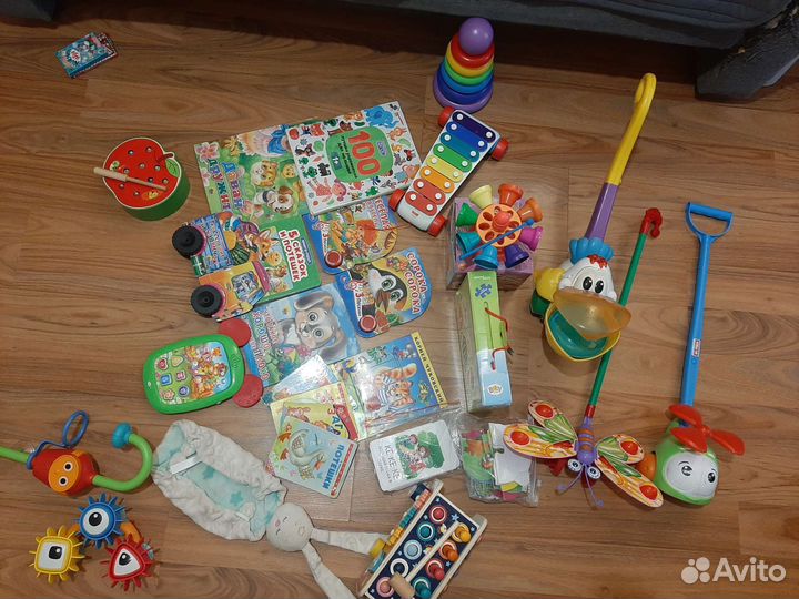 Развивающие игрушки и детские книжки,пазлы пакетом