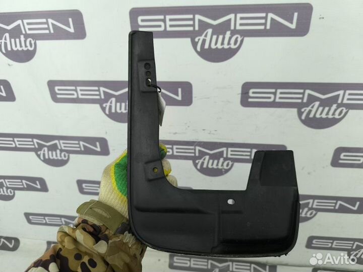 Брызговик передний правый Honda Accord CU1 CU2