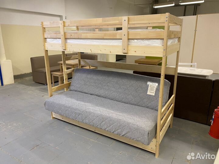 Двухъярусная кровать массив с диван-кроватью новая