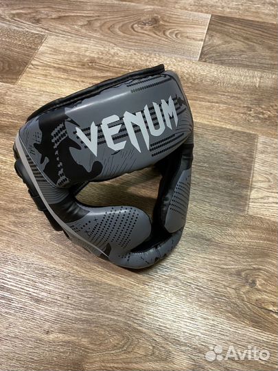 Боксерский шлем venum