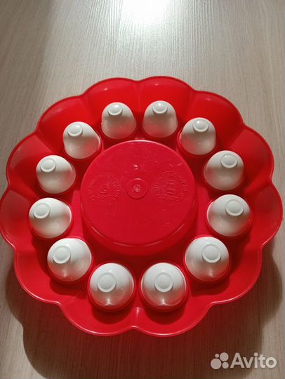 Пасхальное блюдо для яиц и кулича