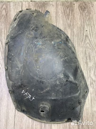 Подкрылок передний левый Opel Zafira B минивэн