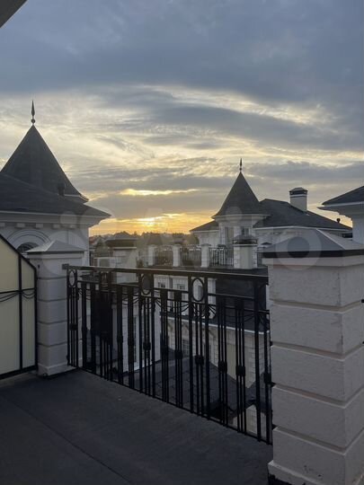 4-к. квартира, 94 м², 2/3 эт.