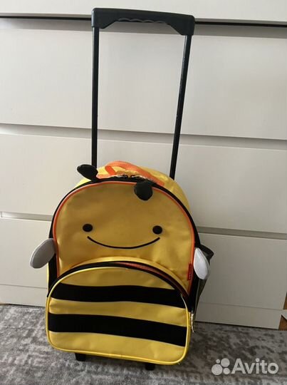 Детский чемодан пчелка на колесиках