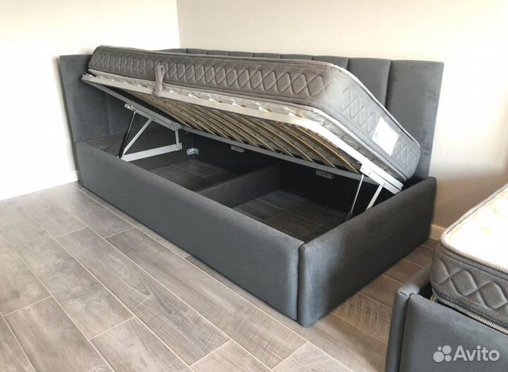 Кровать двухспальная новая