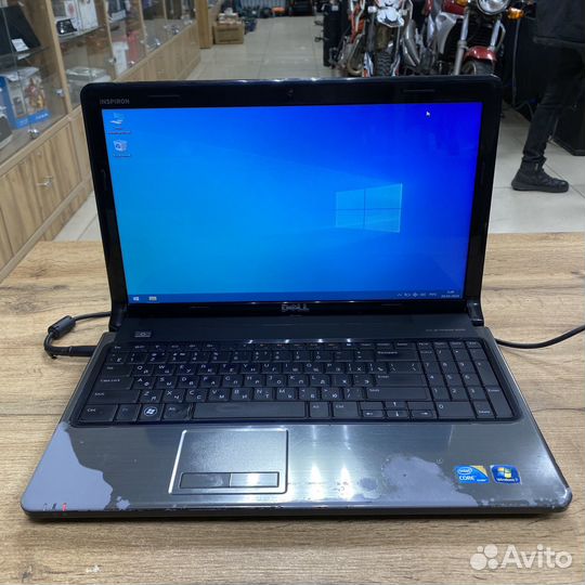 Ноутбук dell Inspiron 1564-7702