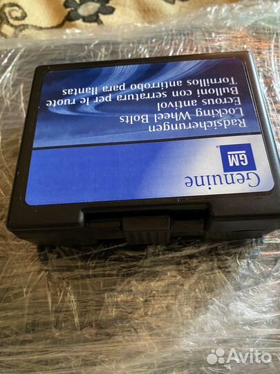 Секретки колес Кадиллак Эскалейд