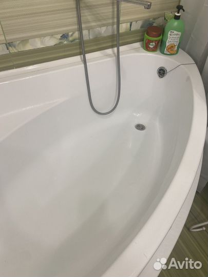 Ванна акриловая