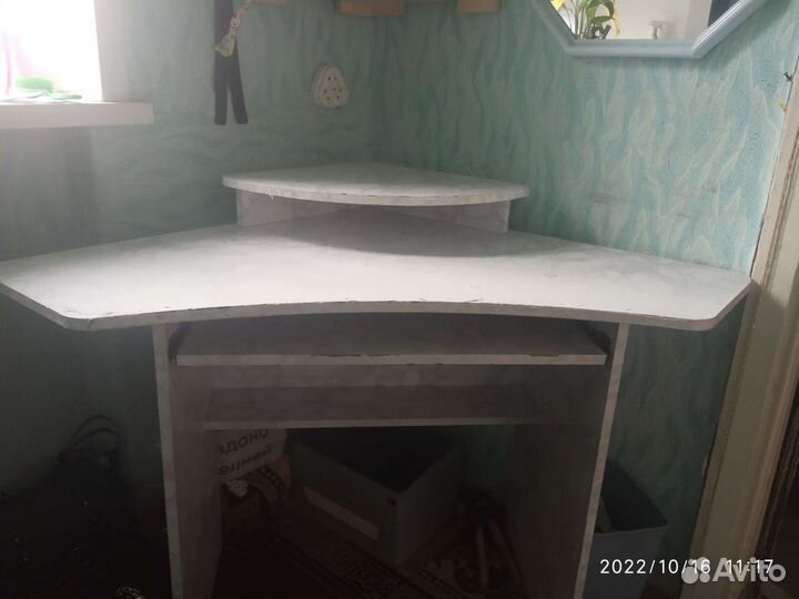 Угловой компьютерный стол б/у