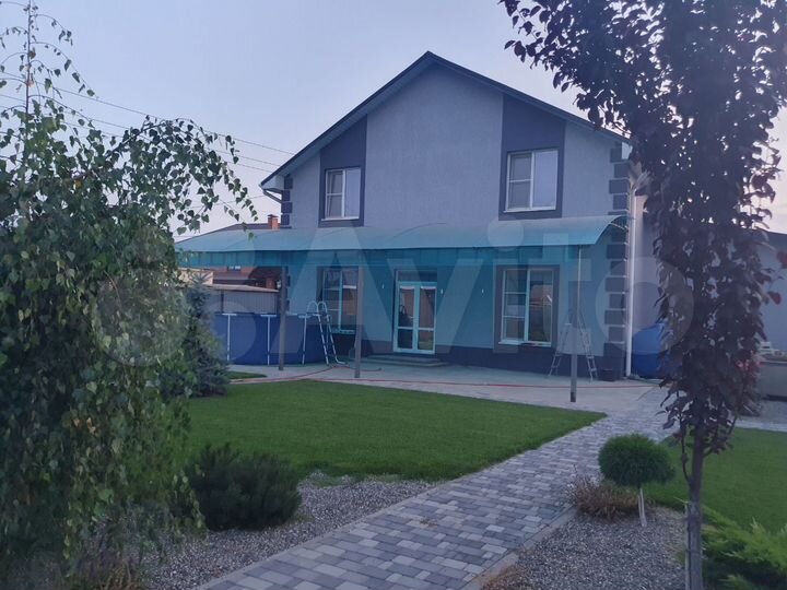 Коттедж 182 м² на участке 9 сот.