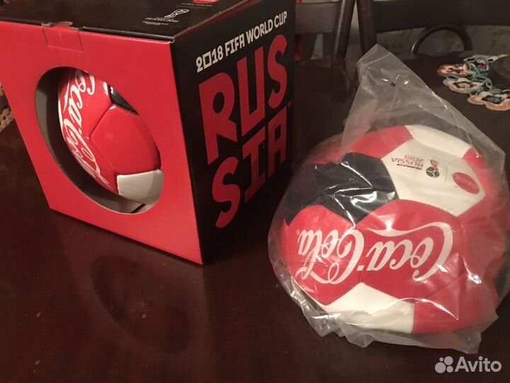 Мяч из коллекции Coca-Cola