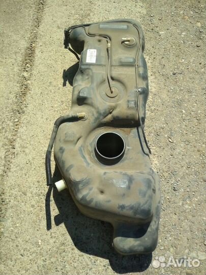 Бензобак Nissan Tiida C11