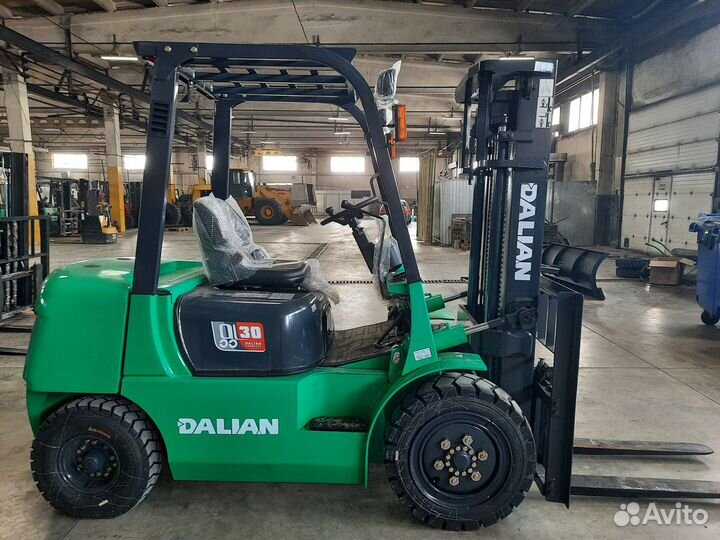 Вилочный погрузчик Dalian CPCD30DB, 2023