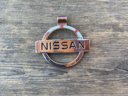 Брелок на ключи nissan