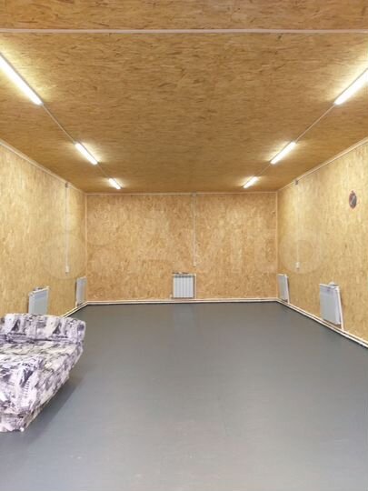 Гараж, > 30 м²