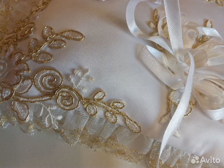 Подушка для свадебных колец и сумочка невесты