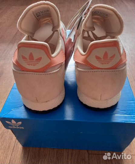 Кроссовки adidas New York