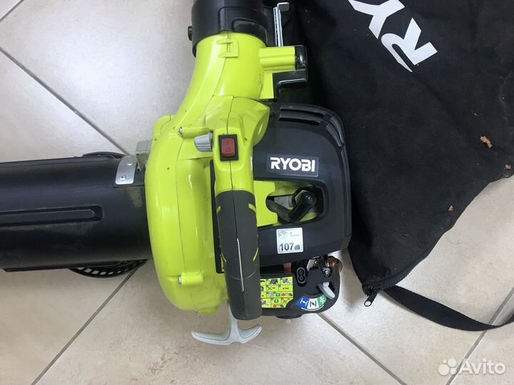С257) Бензиновая воздуходувка Ryobi RBV26B