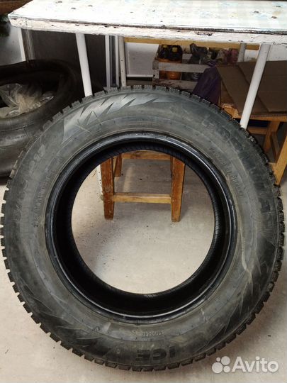 Pirelli Formula Ice 225/65 R17 102T