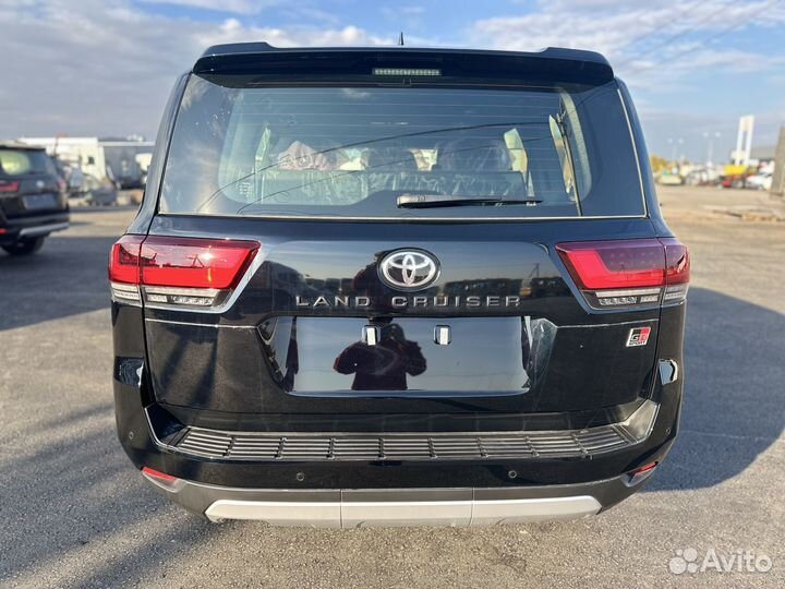 Toyota Land Cruiser 3.3 AT, 2022, 4 км