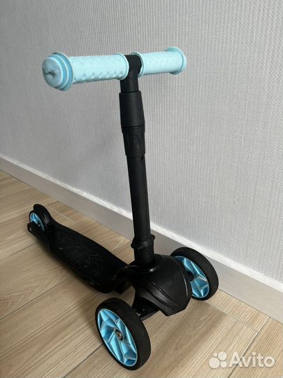 Самокат детский трехколесный