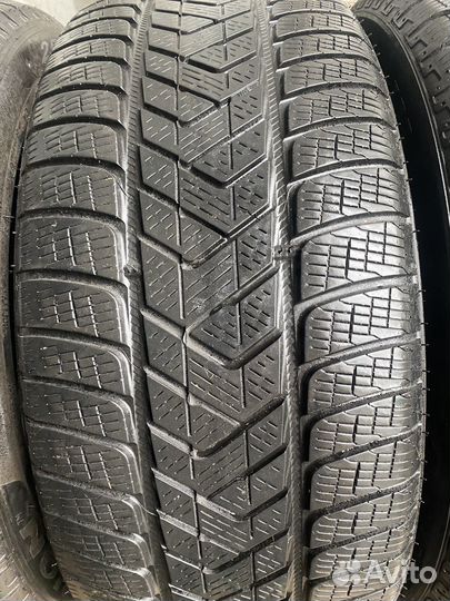 Pirelli Scorpion Winter 255/45 R20