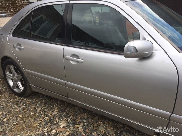 Дверь mercedes w210