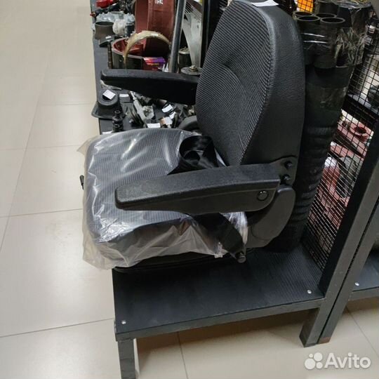 Сиденье в сборе 744Р.68.00.000