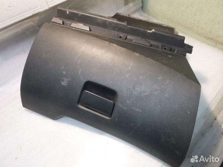 Бардачок peugeot 200 207 2006-2013