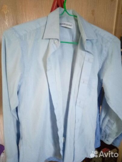 Продаю школьные рубашки 8лет